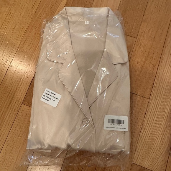 NWT Birdy Grey Feathered Pajama Set in Champagne - Picture 2 of 3
